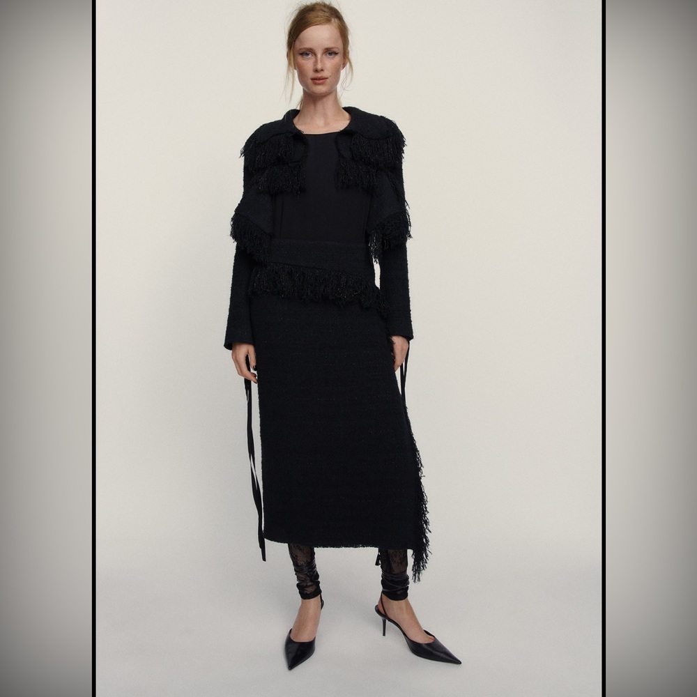Zara textured skirt limited edition